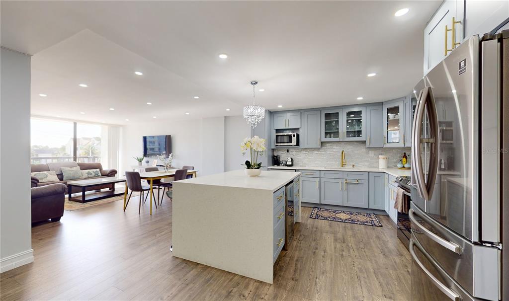 Clearwater Beach, Florida, 33767, United States, 2 Bedrooms Bedrooms, ,2 BathroomsBathrooms,Residential,For Sale,1818973
