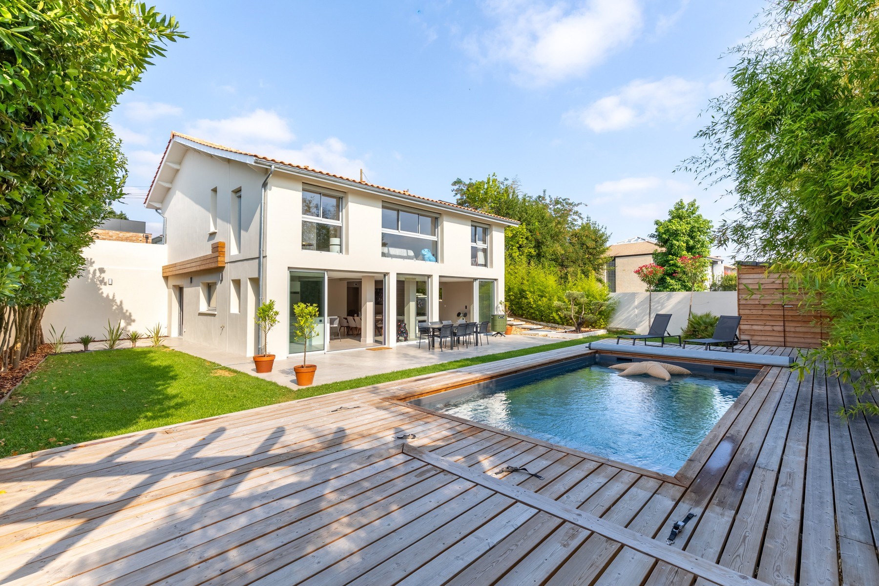  LE BOUSCAT – CONTEMPORARY HOME – SWIMMING POOL – 4 BEDROOMS – LANDSCAPED GARDEN - 物件實景