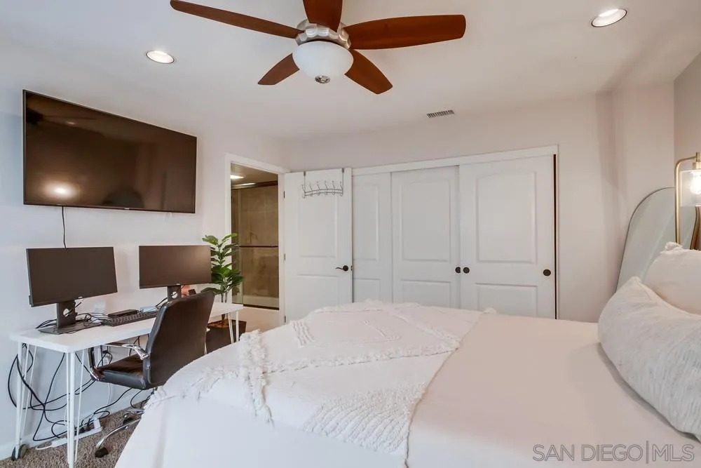 San Diego, California, 92109, United States, 2 Bedrooms Bedrooms, ,3 BathroomsBathrooms,Residential,For Sale,1901118
