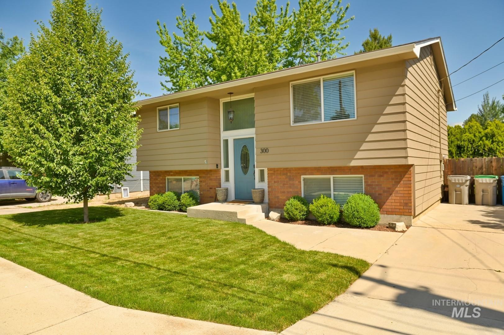 300 Iowa St, Boise, Idaho, 83706, United States, 3 Bedrooms Bedrooms, ,2 BathroomsBathrooms,Residential,For Sale,300 Iowa St,1432131