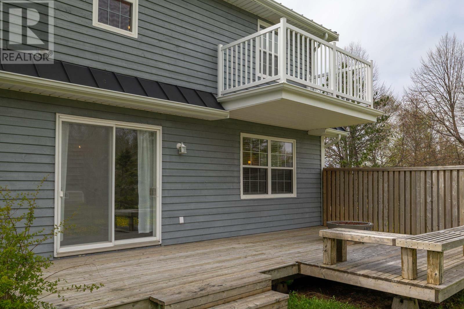 STRATFORD, Prince Edward Island, C1B 1L2, CA, 4 Bedrooms Bedrooms, ,2 BathroomsBathrooms,Residential,For Sale,1874211