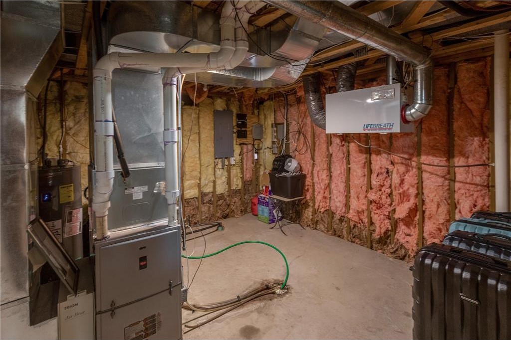 Motley, Minnesota, 56466, United States, 5 Bedrooms Bedrooms, ,3 BathroomsBathrooms,Residential,For Sale,1975318