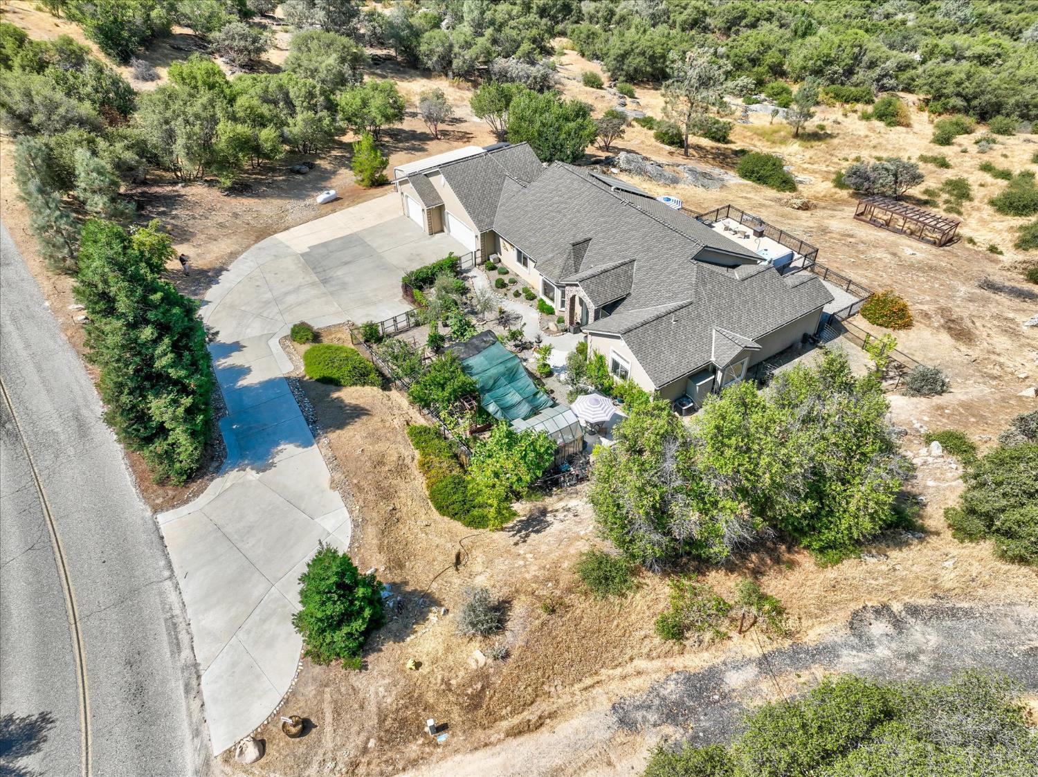 Coarsegold, California, 93614, United States, 4 Bedrooms Bedrooms, ,3 BathroomsBathrooms,Residential,For Sale,1923436