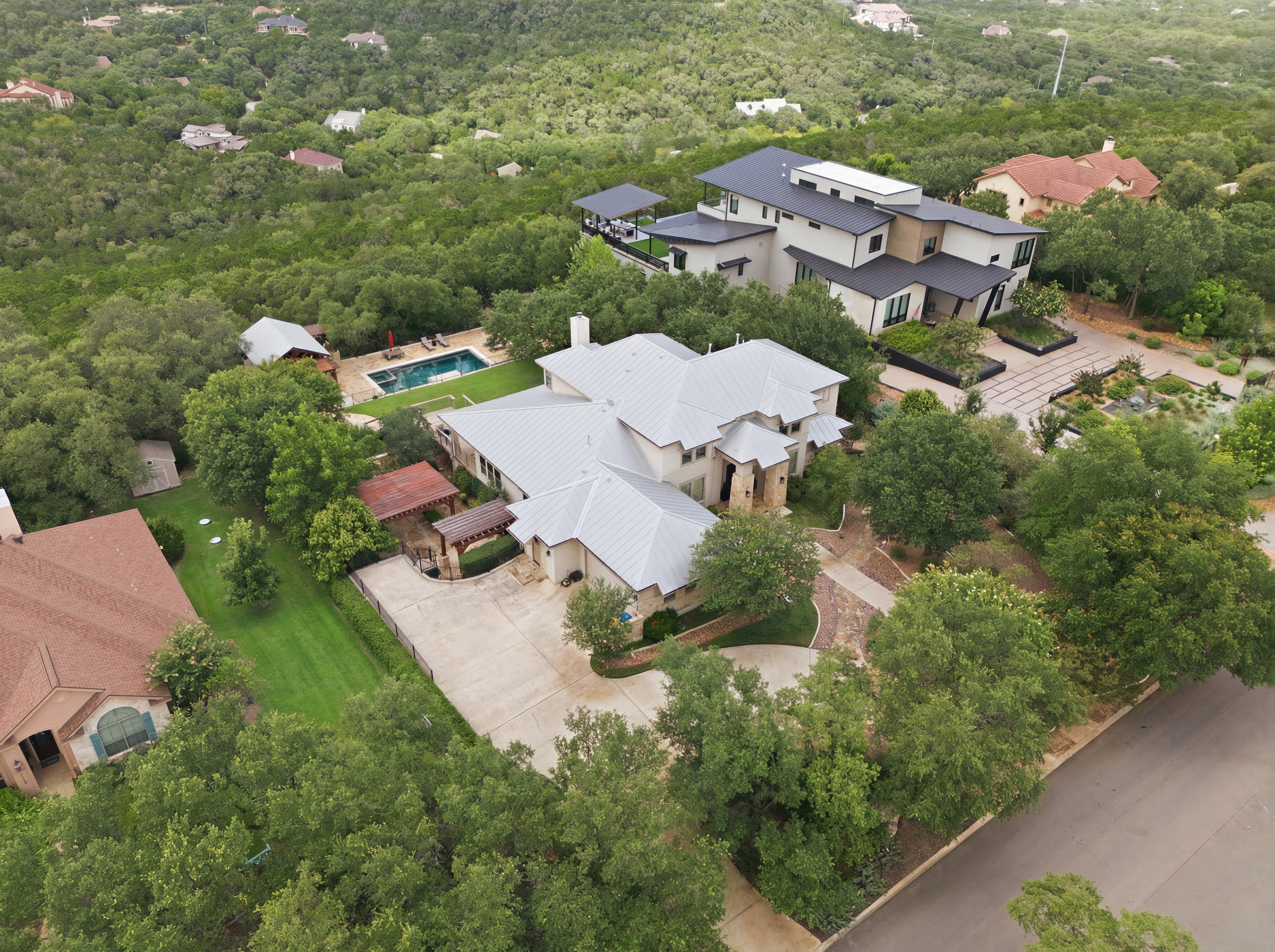 Iron Horse Canyon Estate with Resort-Style Backyard - 物件實景
