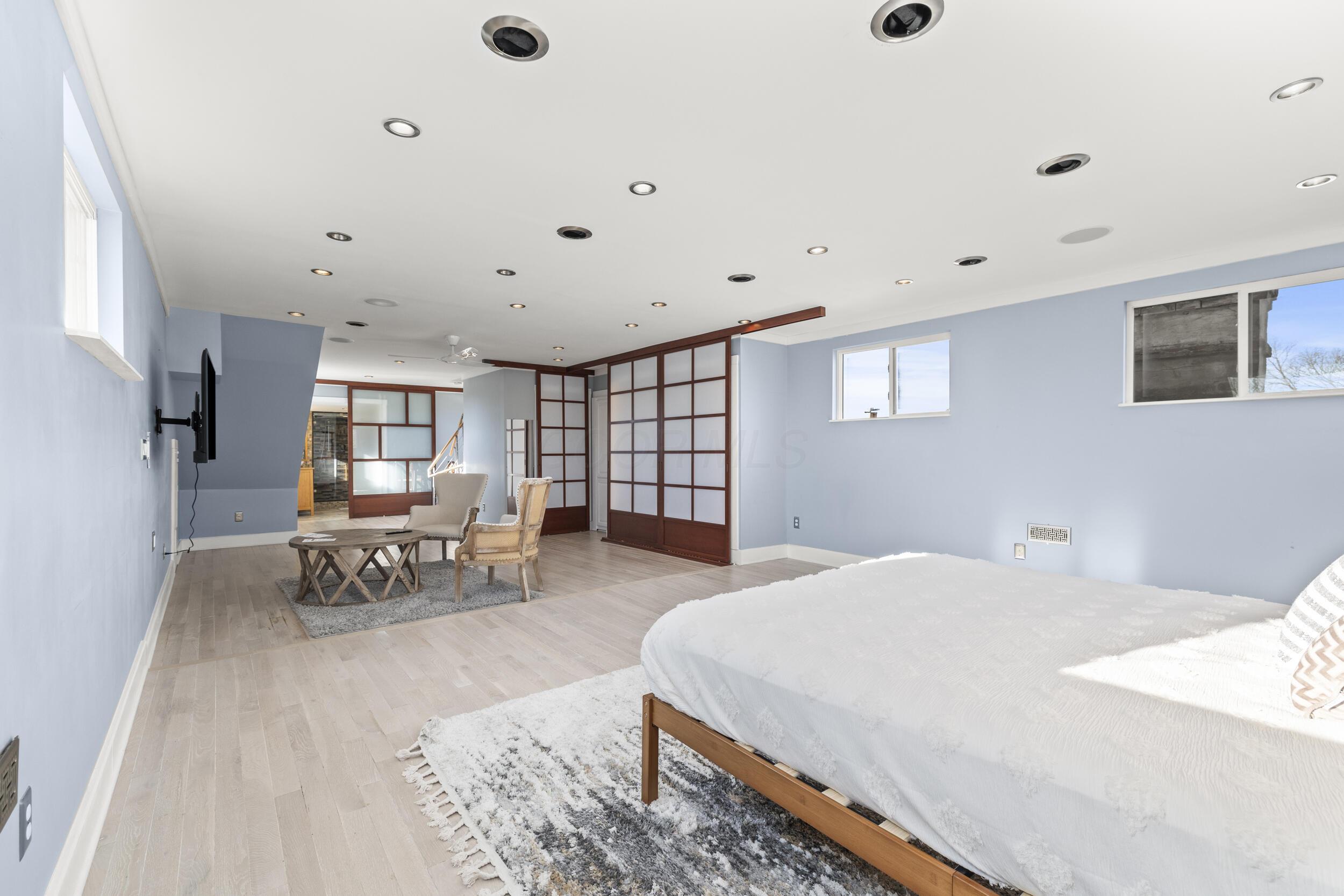 Columbus, Ohio, 43205, United States, 4 Bedrooms Bedrooms, ,4 BathroomsBathrooms,Residential,For Sale,2000888