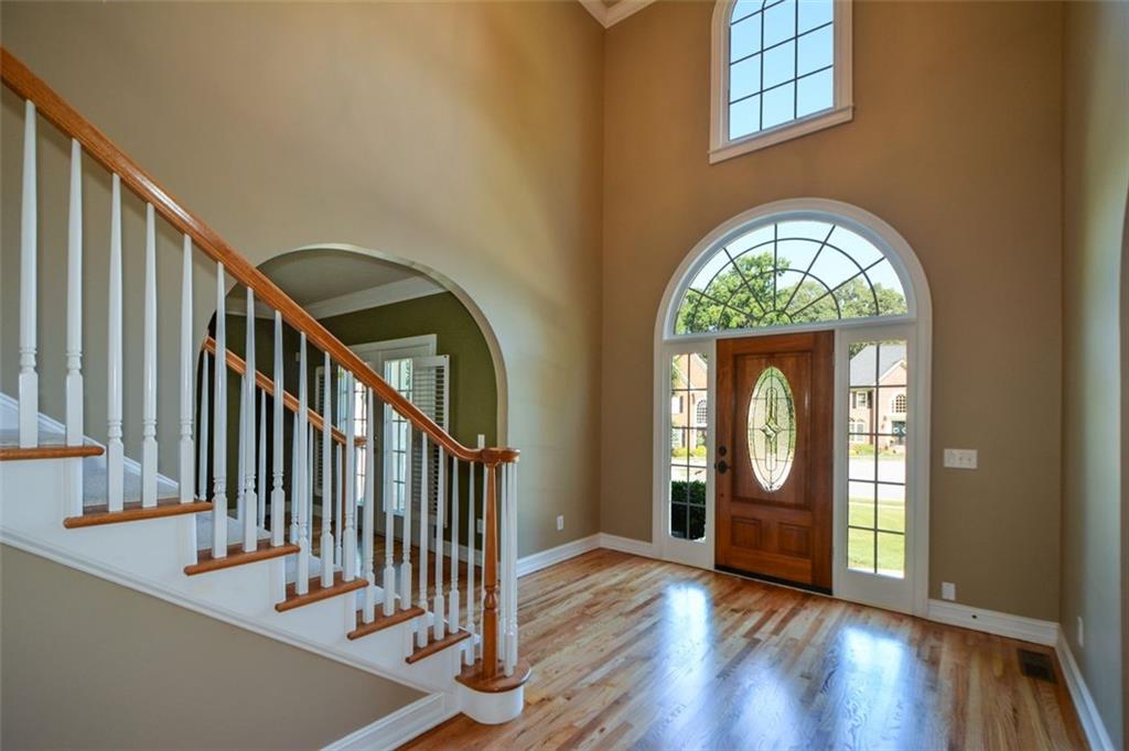 Alpharetta, Georgia, 30022, United States, 5 Bedrooms Bedrooms, ,5 BathroomsBathrooms,Residential,For Sale,2002154