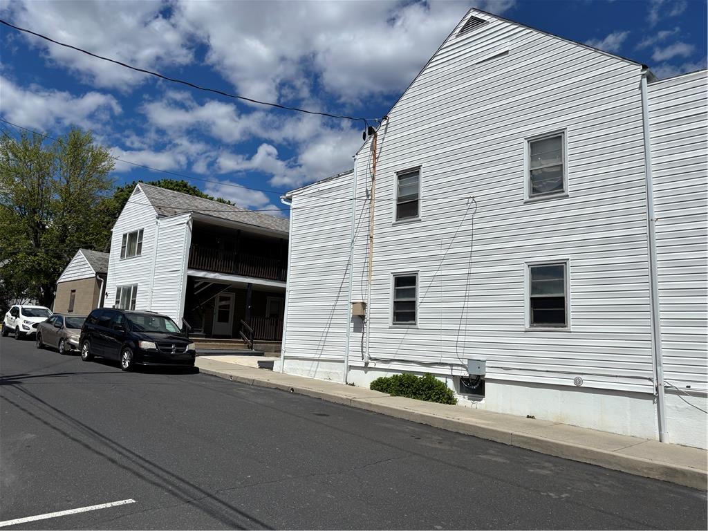 Pen Argyl Boro, Pennsylvania, 18072, United States, 16 Bedrooms Bedrooms, ,8 BathroomsBathrooms,Residential,For Sale,2048529