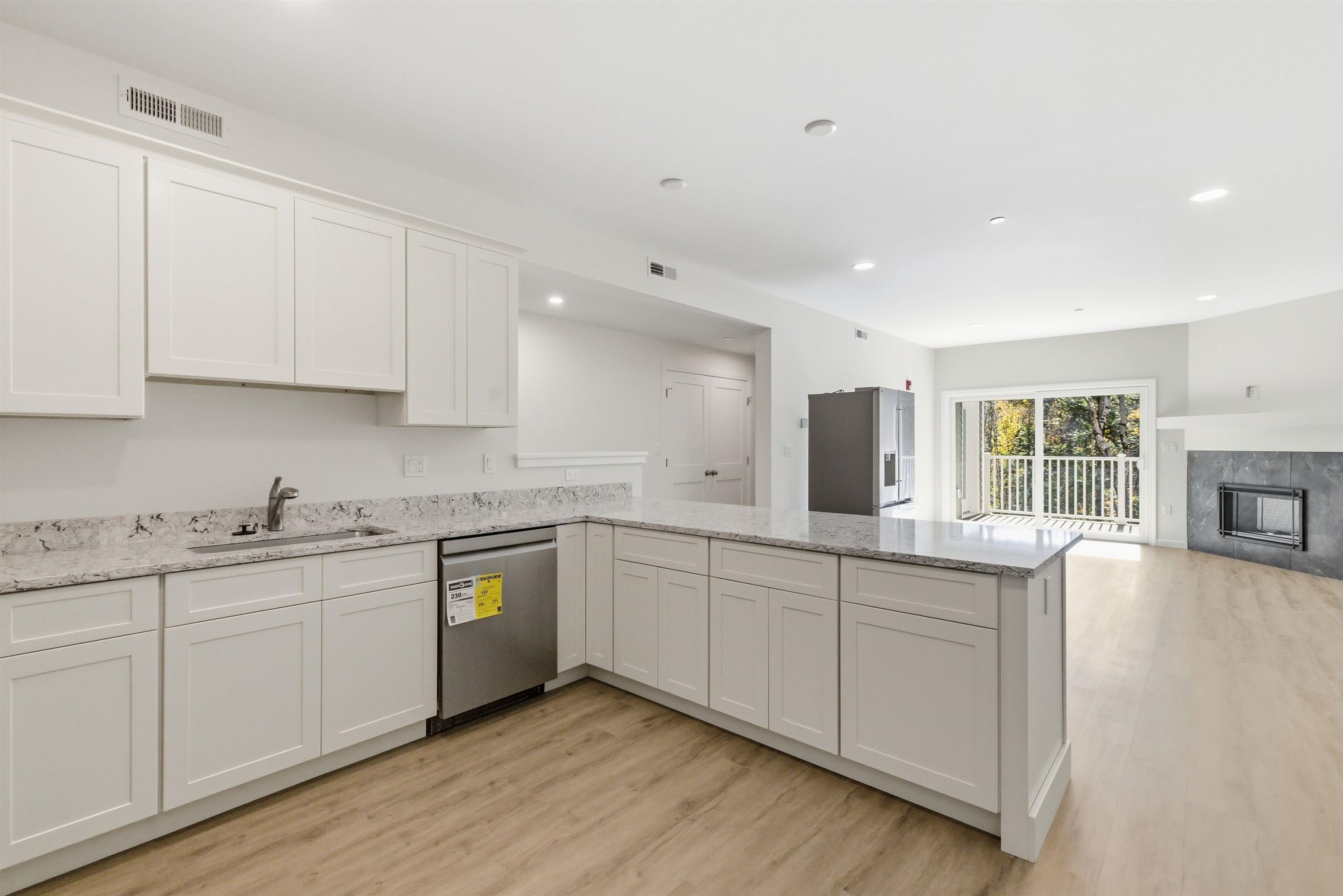 Lincoln, New Hampshire, 03251, United States, 3 Bedrooms Bedrooms, ,2 BathroomsBathrooms,Residential,For Sale,1980638