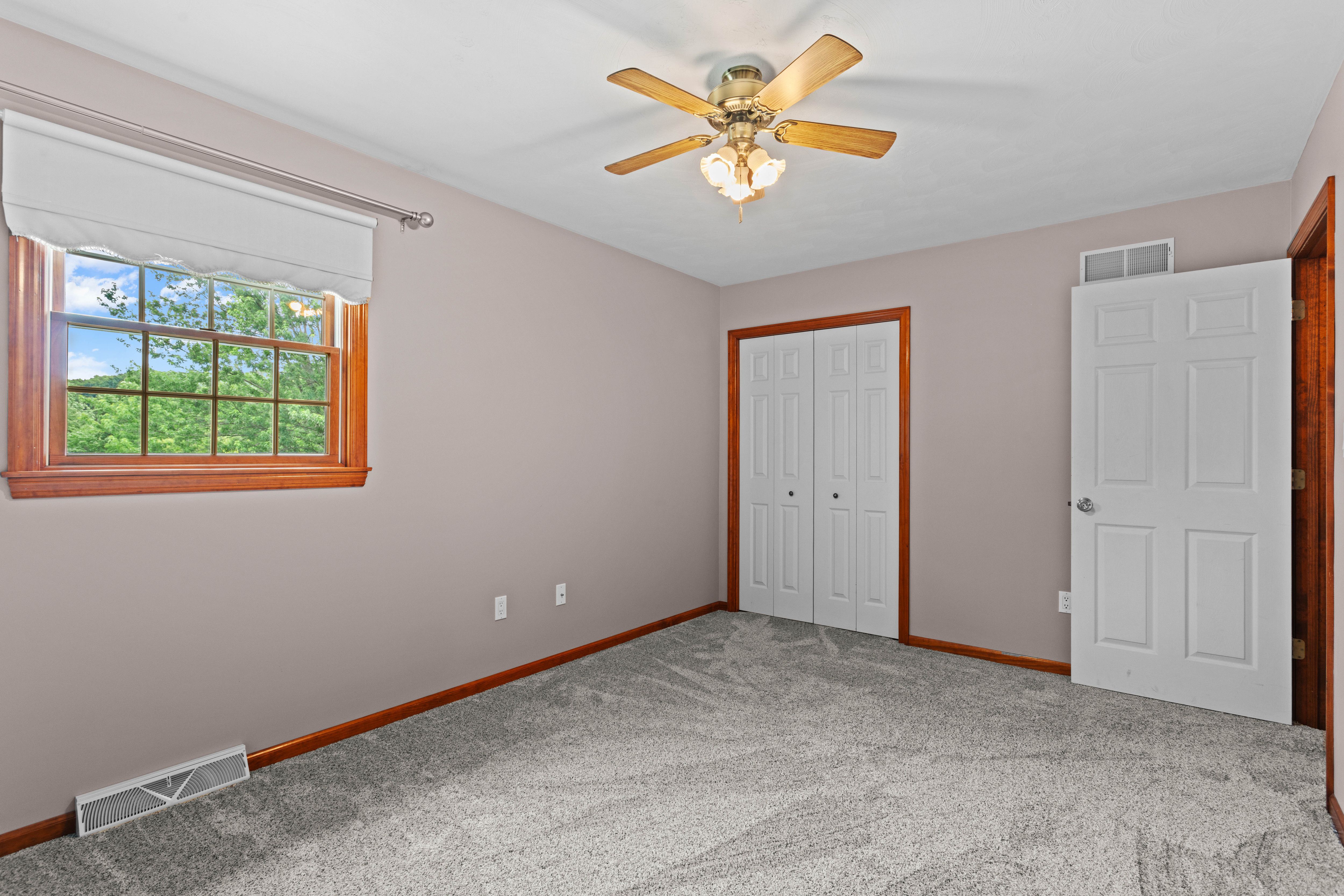  158 Sleepy Hollow Road, Greensburg, PA 15601 - 物件實景