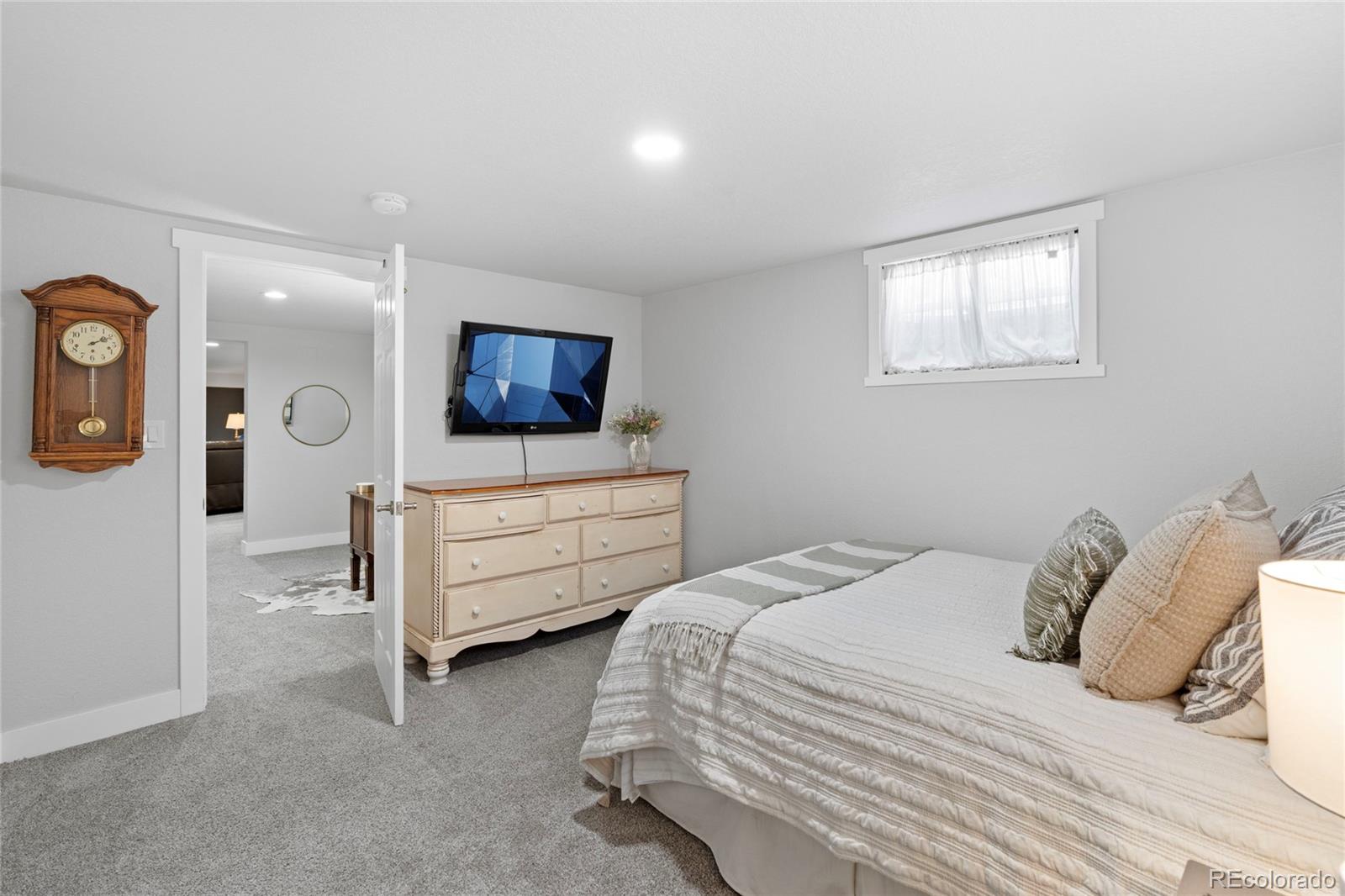 Littleton, Colorado, 80120, United States, 5 Bedrooms Bedrooms, ,1 BathroomBathrooms,Residential,For Sale,1940390