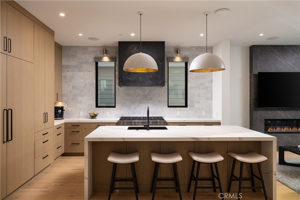 Corona del Mar, California, 92625, United States, 3 Bedrooms Bedrooms, ,4 BathroomsBathrooms,Residential,For Sale,1837053