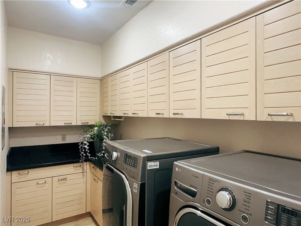 Las Vegas, Nevada, 89113, United States, 3 Bedrooms Bedrooms, ,3 BathroomsBathrooms,Residential,For Sale,2013017