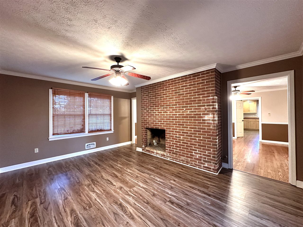 Bowling Green, Kentucky, 42103, United States, 4 Bedrooms Bedrooms, ,5 BathroomsBathrooms,Residential,For Sale,1991633