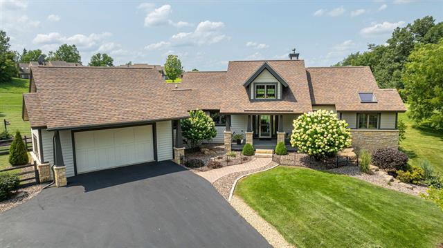 Galena, Illinois, 61036, United States, 4 Bedrooms Bedrooms, ,4 BathroomsBathrooms,Residential,For Sale,1911159