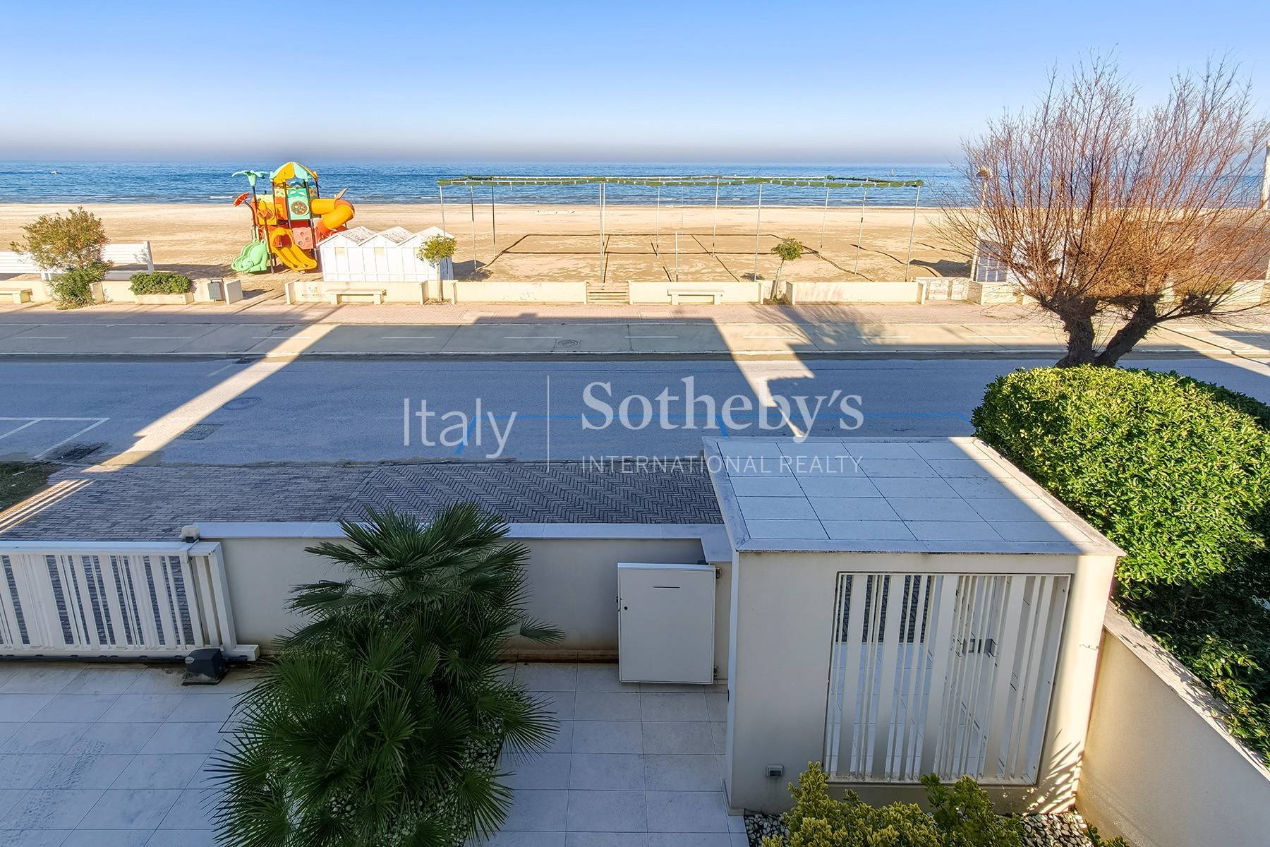  Rare Contemporary Seafront Residence in Le Marche - 物件實景