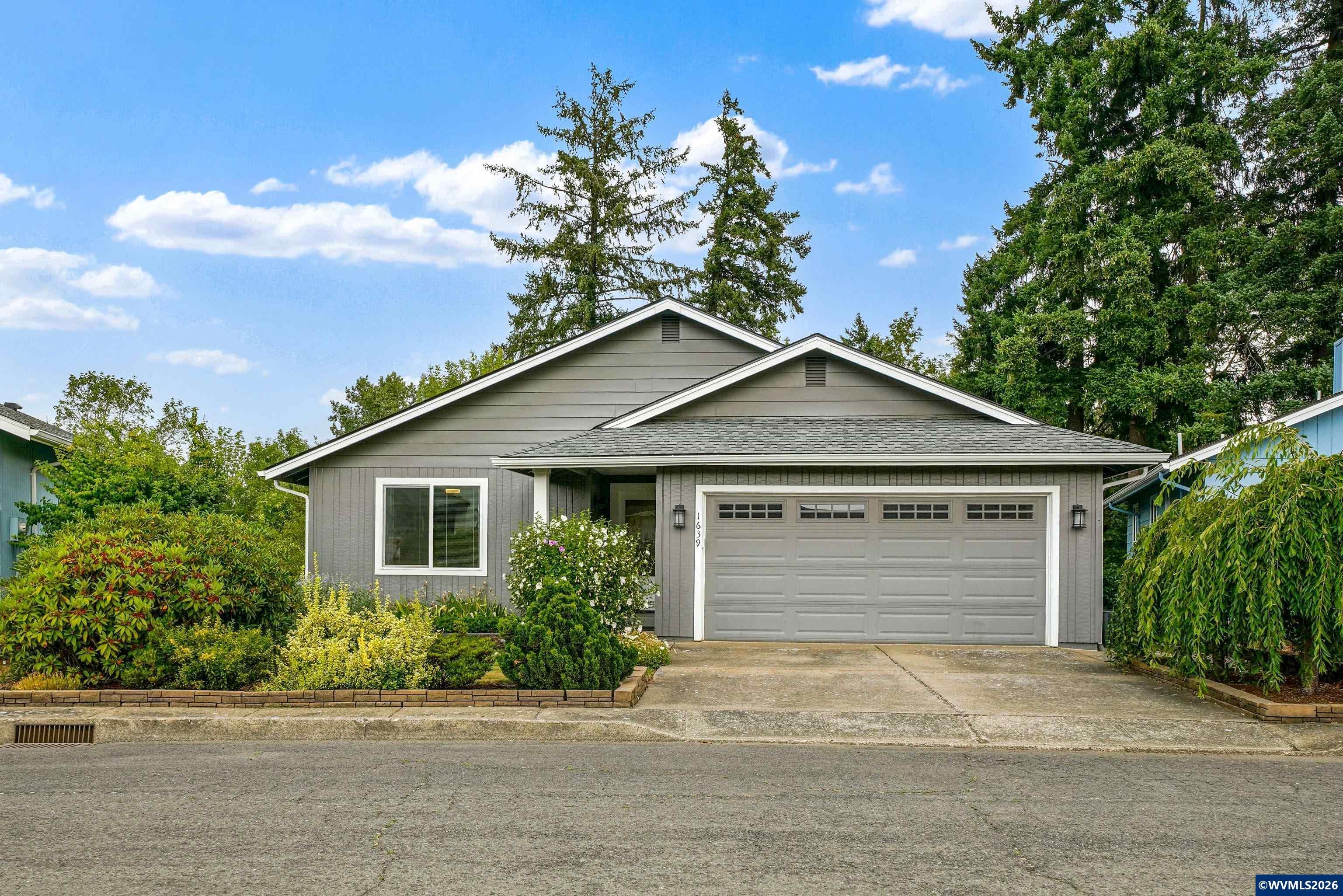 Nut Tree Dr, Salem, OR 97304