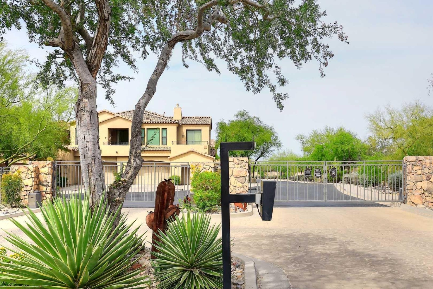  16600 N Thompson Peak Parkway  Scottsdale, AZ - 物件實景