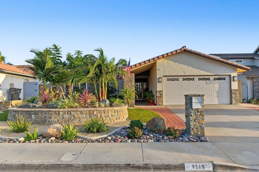 Les Rd, Santee, CA 92071