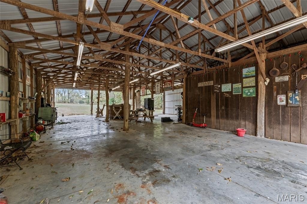 Farmington, Missouri, 63640, United States, 5 Bedrooms Bedrooms, ,3 BathroomsBathrooms,Residential,For Sale,1981523