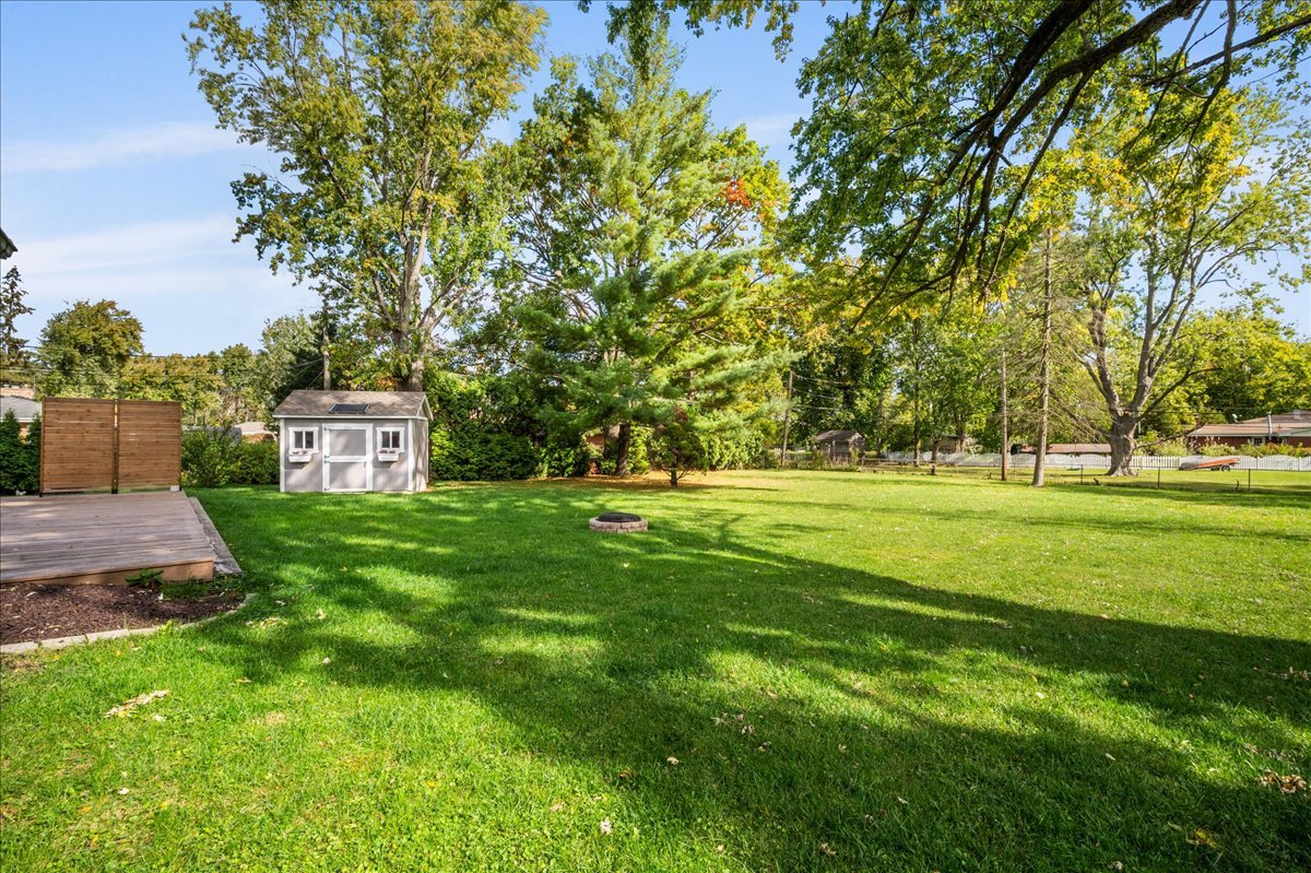 Prospect Heights, Illinois, 60070, United States, 4 Bedrooms Bedrooms, ,2 BathroomsBathrooms,Residential,For Sale,1968626