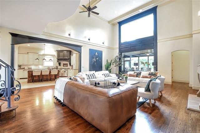 Tahlequah, Oklahoma, 74464, United States, 5 Bedrooms Bedrooms, ,5 BathroomsBathrooms,Residential,For Sale,1987377