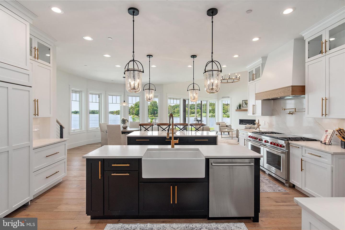 Queenstown, Maryland, 21658, United States, 5 Bedrooms Bedrooms, ,5 BathroomsBathrooms,Residential,For Sale,1907636