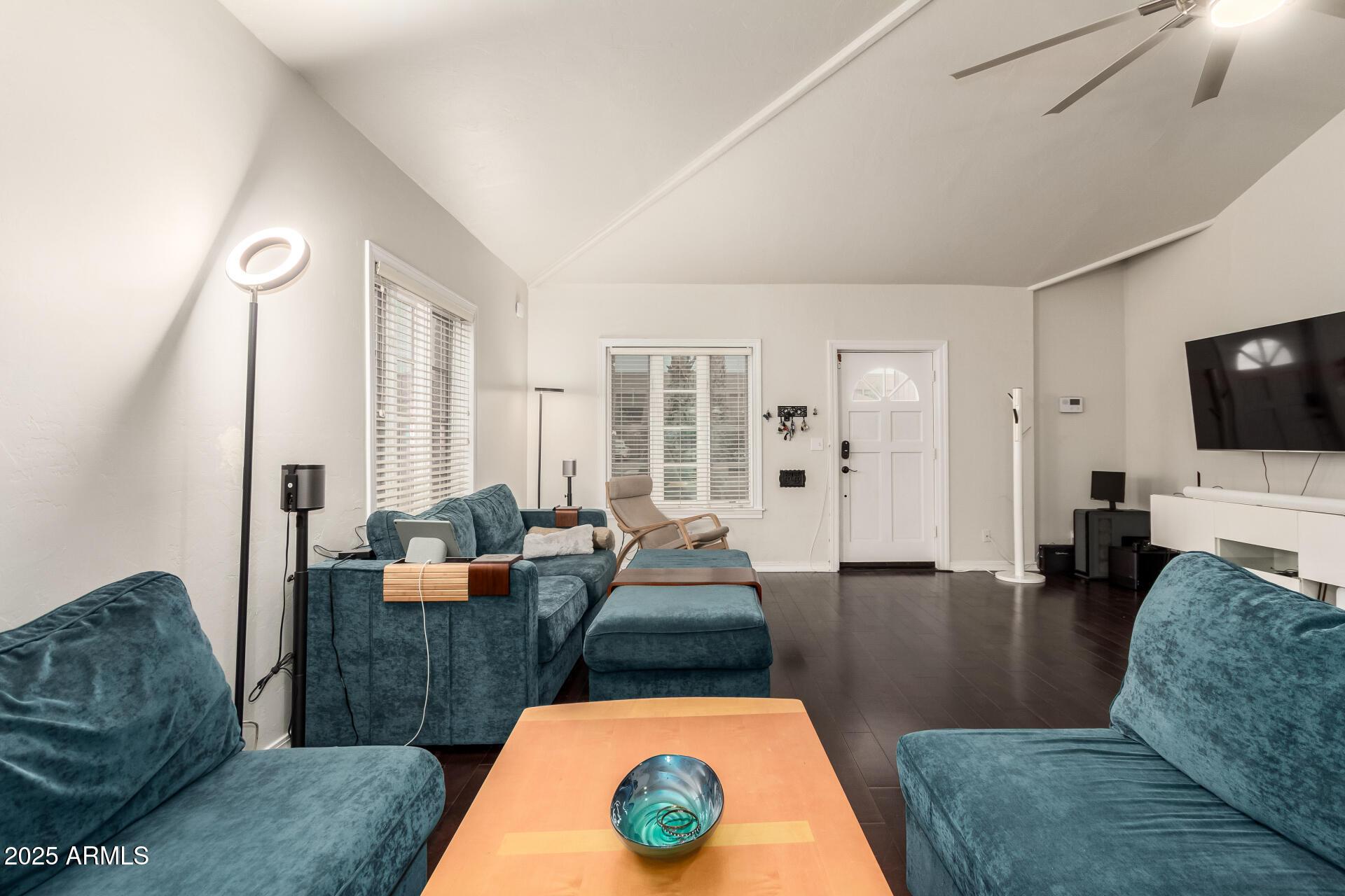 Phoenix, Arizona, 85007, United States, 4 Bedrooms Bedrooms, ,3 BathroomsBathrooms,Residential,For Sale,1980366