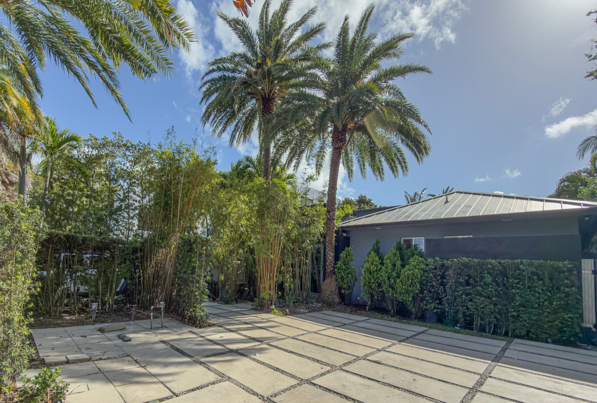  2440 N Shore Ter, Miami Beach, FL, 33141 - 物件實景