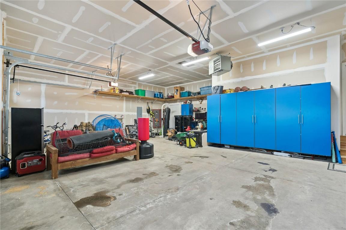 Robins, Iowa, 52328, United States, 4 Bedrooms Bedrooms, ,3 BathroomsBathrooms,Residential,For Sale,2006162