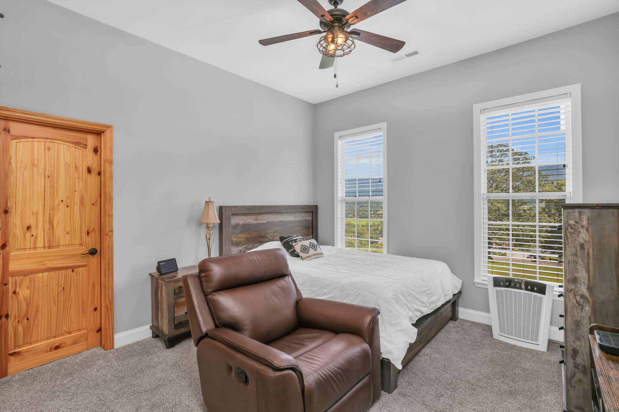 Dunlap, Tennessee, 37327, United States, 4 Bedrooms Bedrooms, ,4 BathroomsBathrooms,Residential,For Sale,1914662