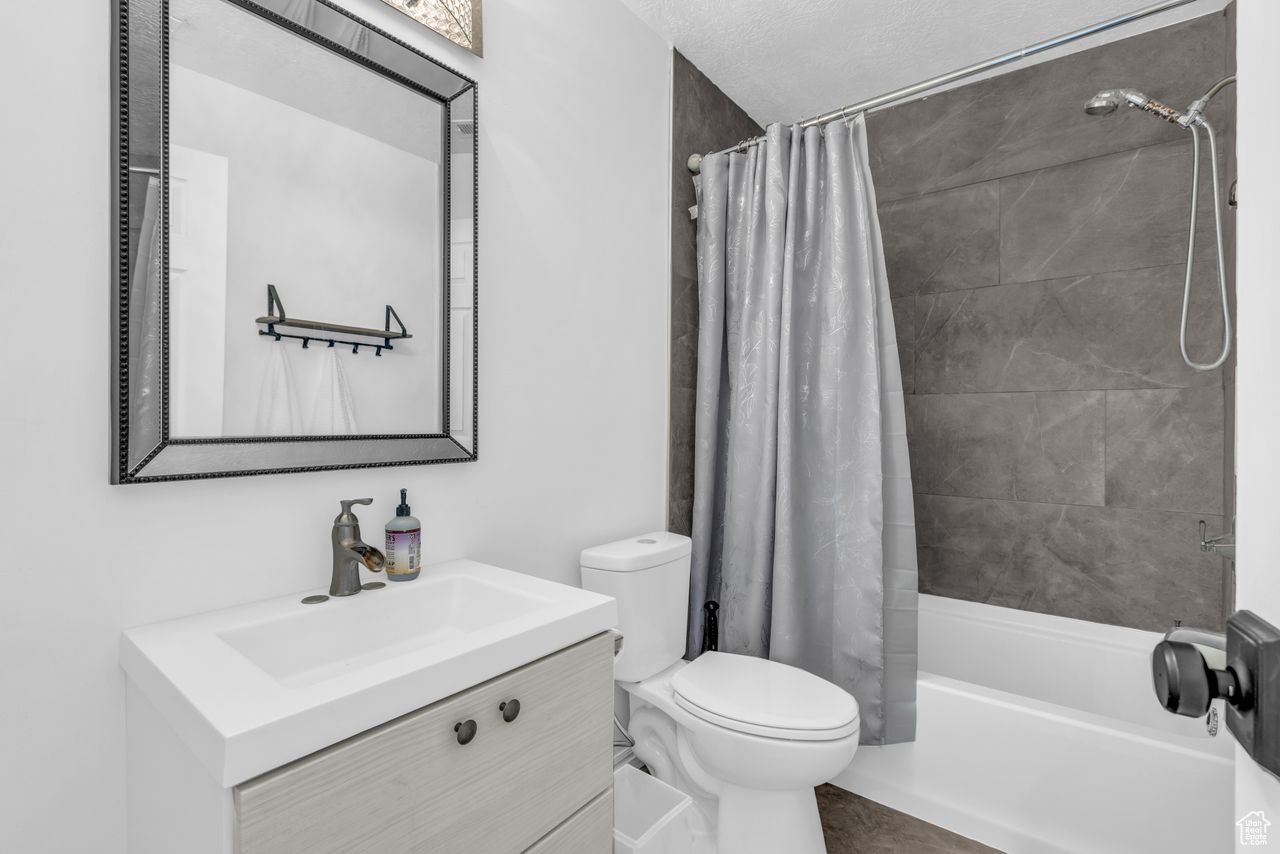 West Valley City, Utah, 84128, United States, 4 Bedrooms Bedrooms, ,3 BathroomsBathrooms,Residential,For Sale,1949821
