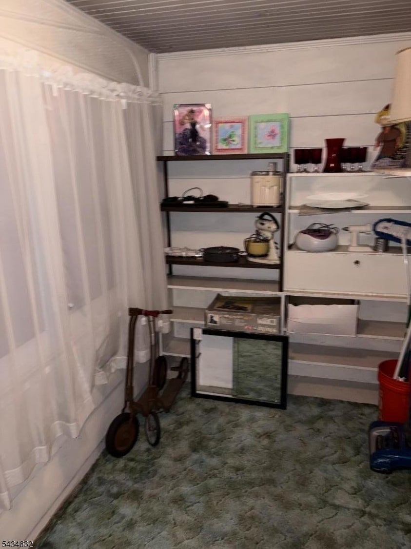 Bloomfield Twp., New Jersey, 07003, United States, 3 Bedrooms Bedrooms, ,1 BathroomBathrooms,Residential,For Sale,2048064