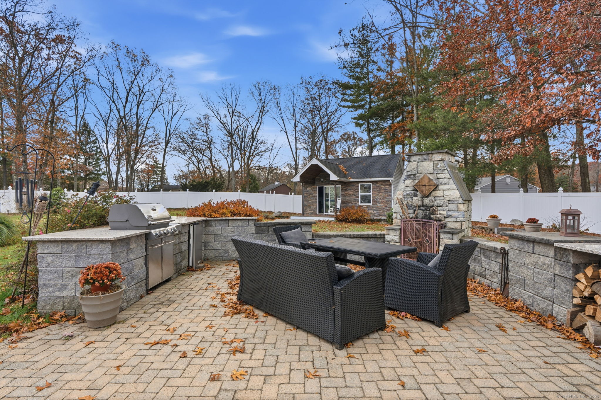 Southington, Connecticut, 06489, United States, 4 Bedrooms Bedrooms, ,3 BathroomsBathrooms,Residential,For Sale,2001900