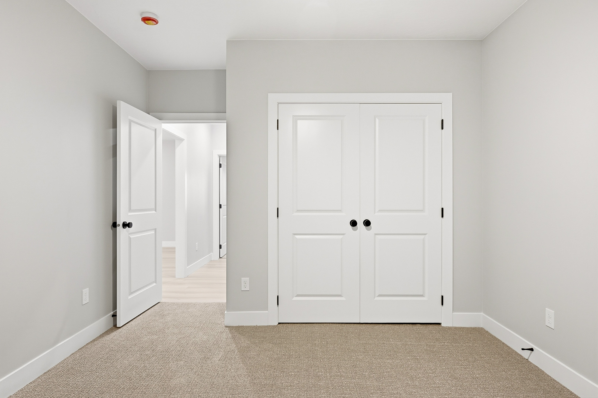 Cedar City, Utah, 84720, United States, 6 Bedrooms Bedrooms, ,4 BathroomsBathrooms,Residential,For Sale,1978281