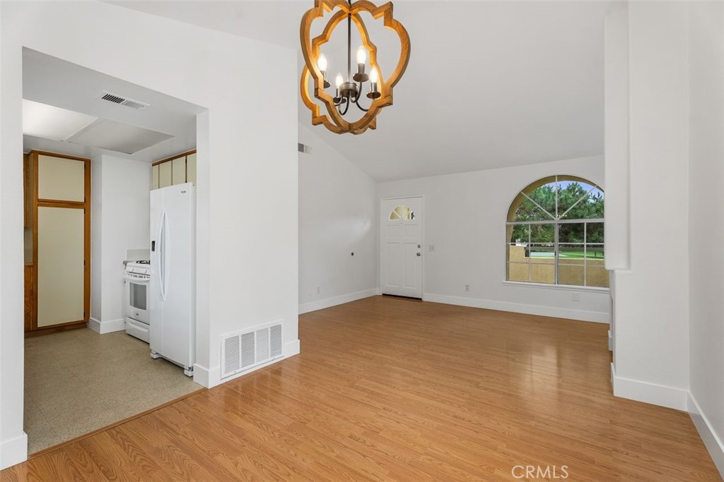 Irvine, California, 92614, United States, 2 Bedrooms Bedrooms, ,2 BathroomsBathrooms,Residential,For Sale,1901676