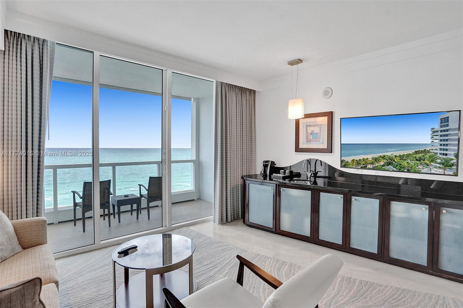 Miami Beach, Florida, 33140, United States, 2 Bedrooms Bedrooms, ,3 BathroomsBathrooms,Residential,For Sale,1759020