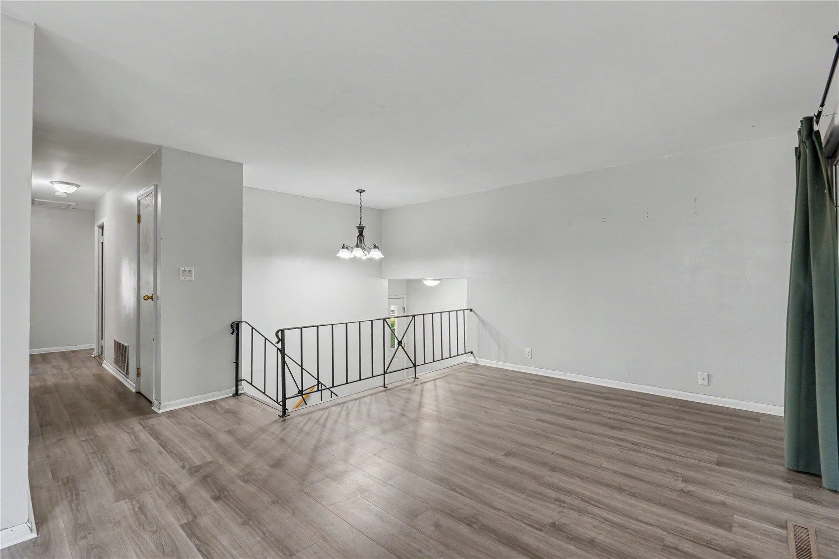 Pawnee Dr, Cedar Rapids, IA 52405 #1