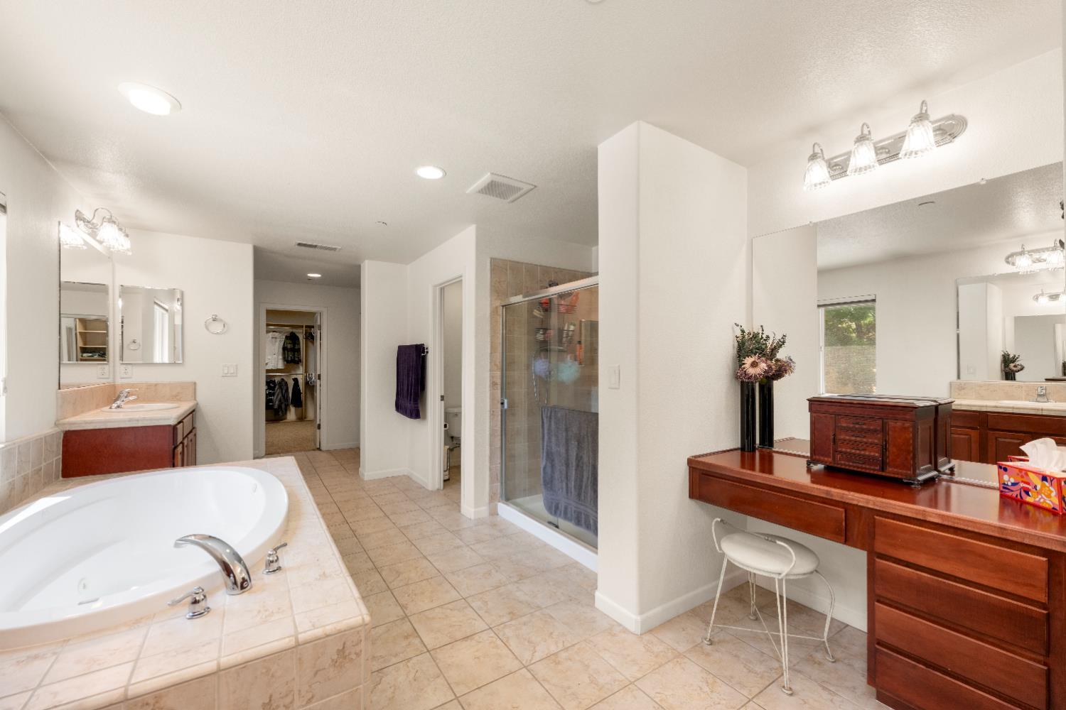 Lincoln, California, 95648, United States, 5 Bedrooms Bedrooms, ,4 BathroomsBathrooms,Residential,For Sale,2035339