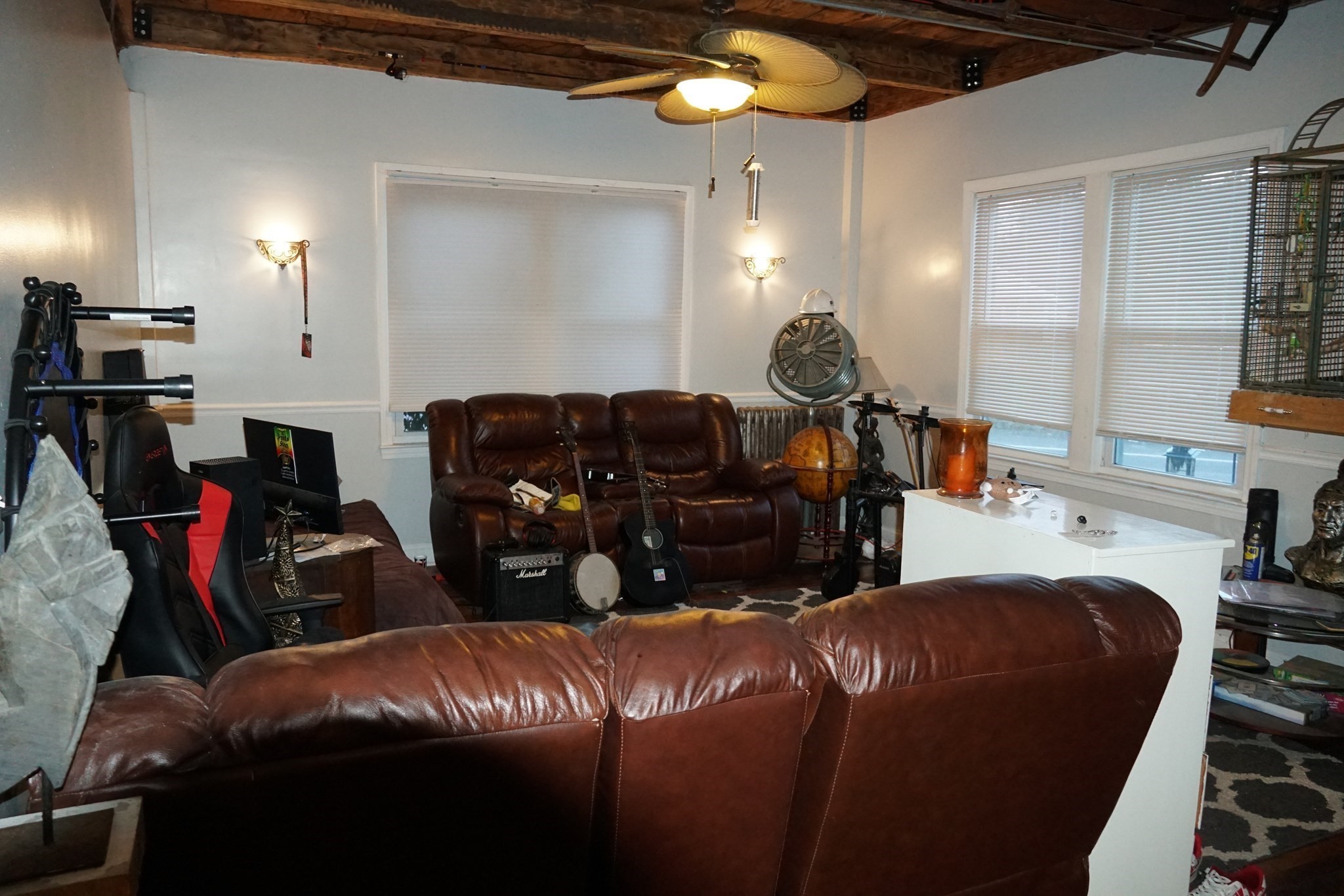 Brockton, Massachusetts, 02302, United States, 4 Bedrooms Bedrooms, ,1 BathroomBathrooms,Residential,For Sale,1936860