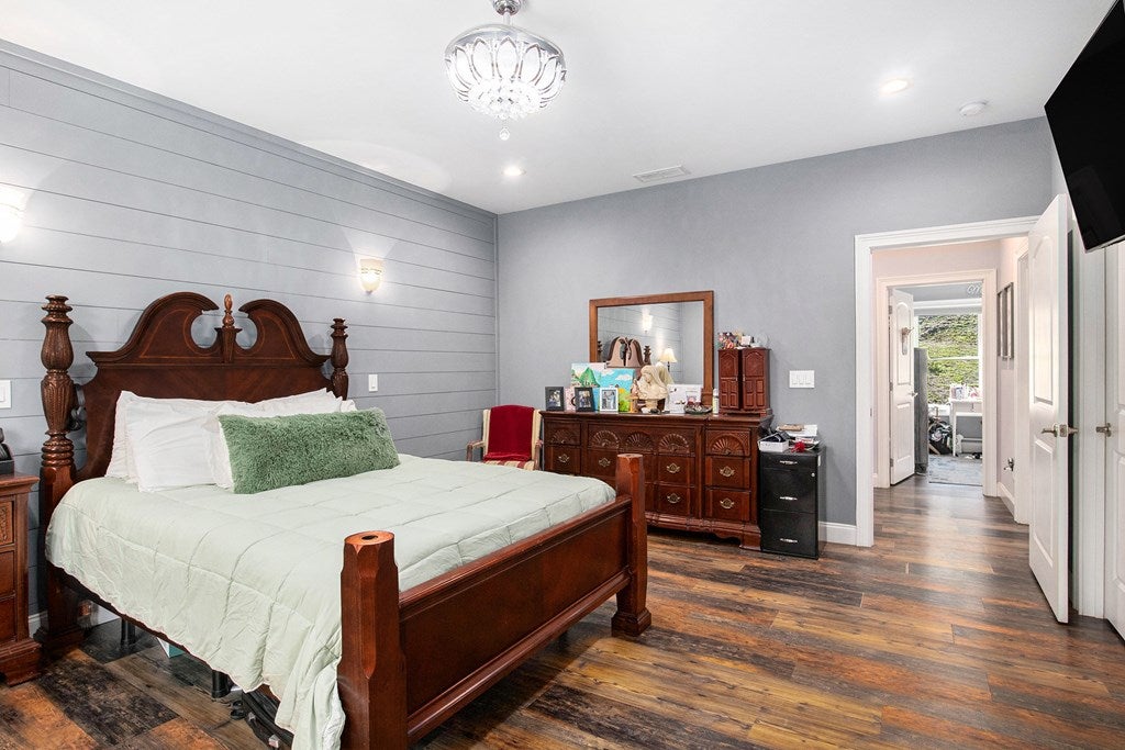 Blue Ridge, Georgia, 30513, United States, 4 Bedrooms Bedrooms, ,3 BathroomsBathrooms,Residential,For Sale,1919081