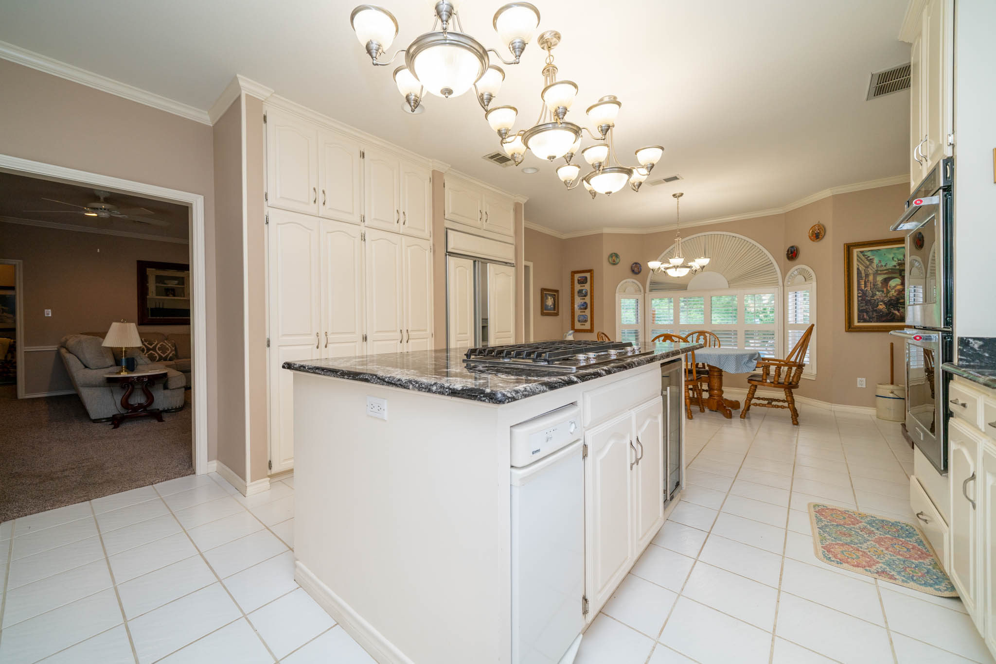 Jacksonville, Texas, 75766, United States, 3 Bedrooms Bedrooms, ,4 BathroomsBathrooms,Residential,For Sale,1984129