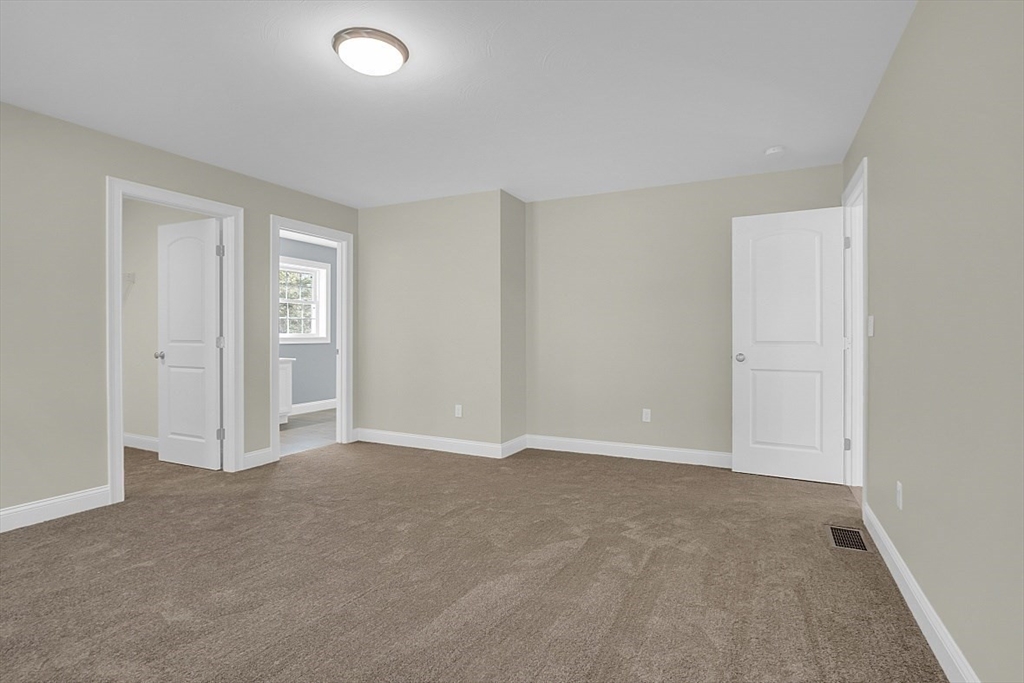 Leominster, Massachusetts, 01453, United States, 3 Bedrooms Bedrooms, ,2 BathroomsBathrooms,Residential,For Sale,1826440