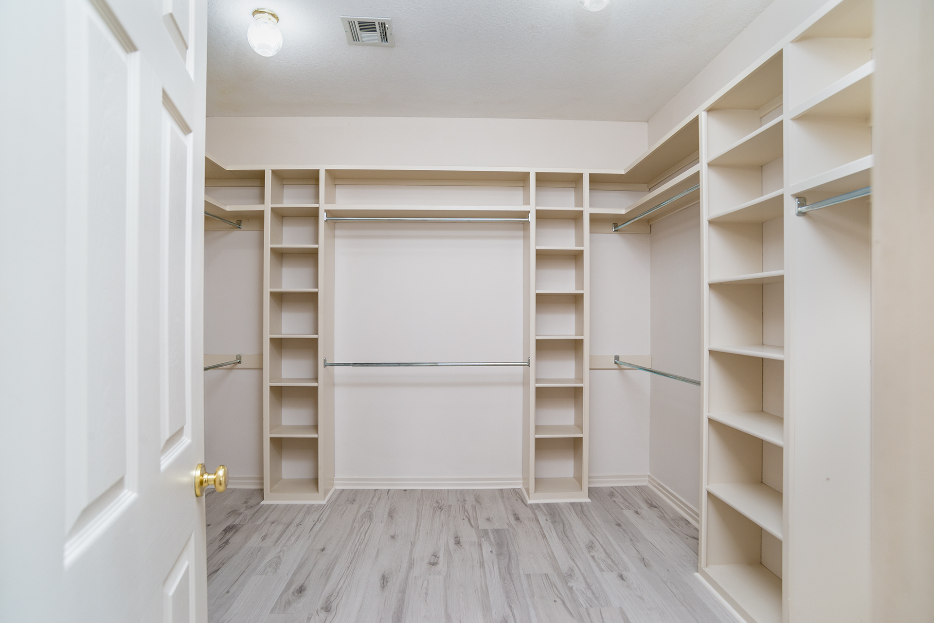 Stillwater, Oklahoma, 74074, United States, 4 Bedrooms Bedrooms, ,Residential,For Sale,1981007