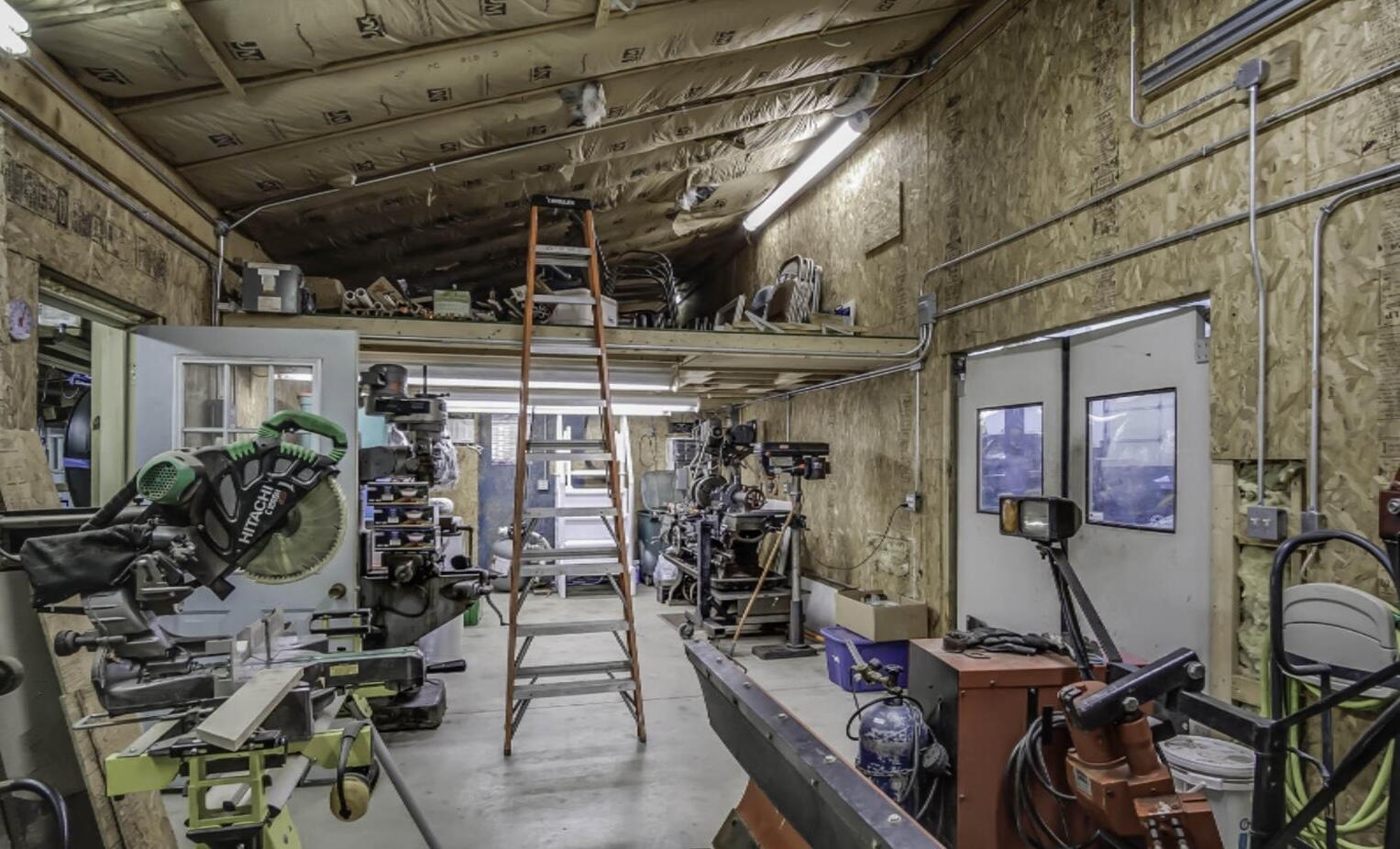 Fennville, Michigan, 49408, United States, 4 Bedrooms Bedrooms, ,4 BathroomsBathrooms,Residential,For Sale,1966449