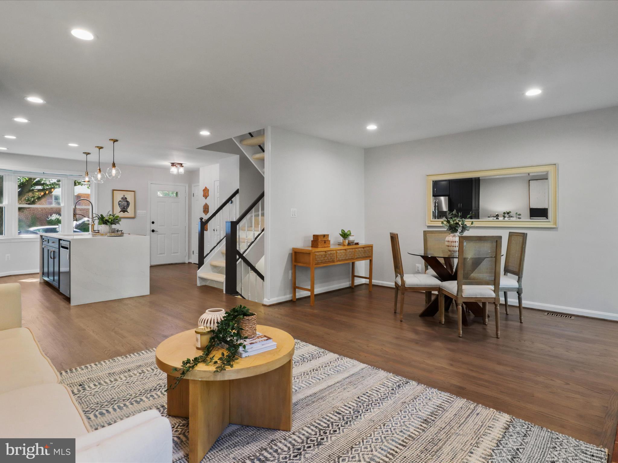 Arlington, Virginia, 22205, United States, 3 Bedrooms Bedrooms, ,3 BathroomsBathrooms,Residential,For Sale,1943915
