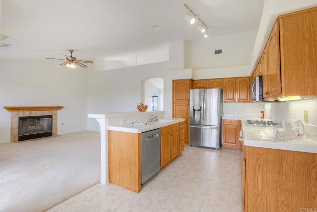 Temecula, California, 92592, United States, 4 Bedrooms Bedrooms, ,2 BathroomsBathrooms,Residential,For Sale,2013727