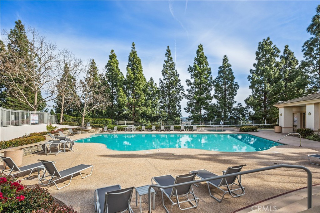 Aliso Viejo, California, 92656, United States, 3 Bedrooms Bedrooms, ,3 BathroomsBathrooms,Residential,For Sale,2001858