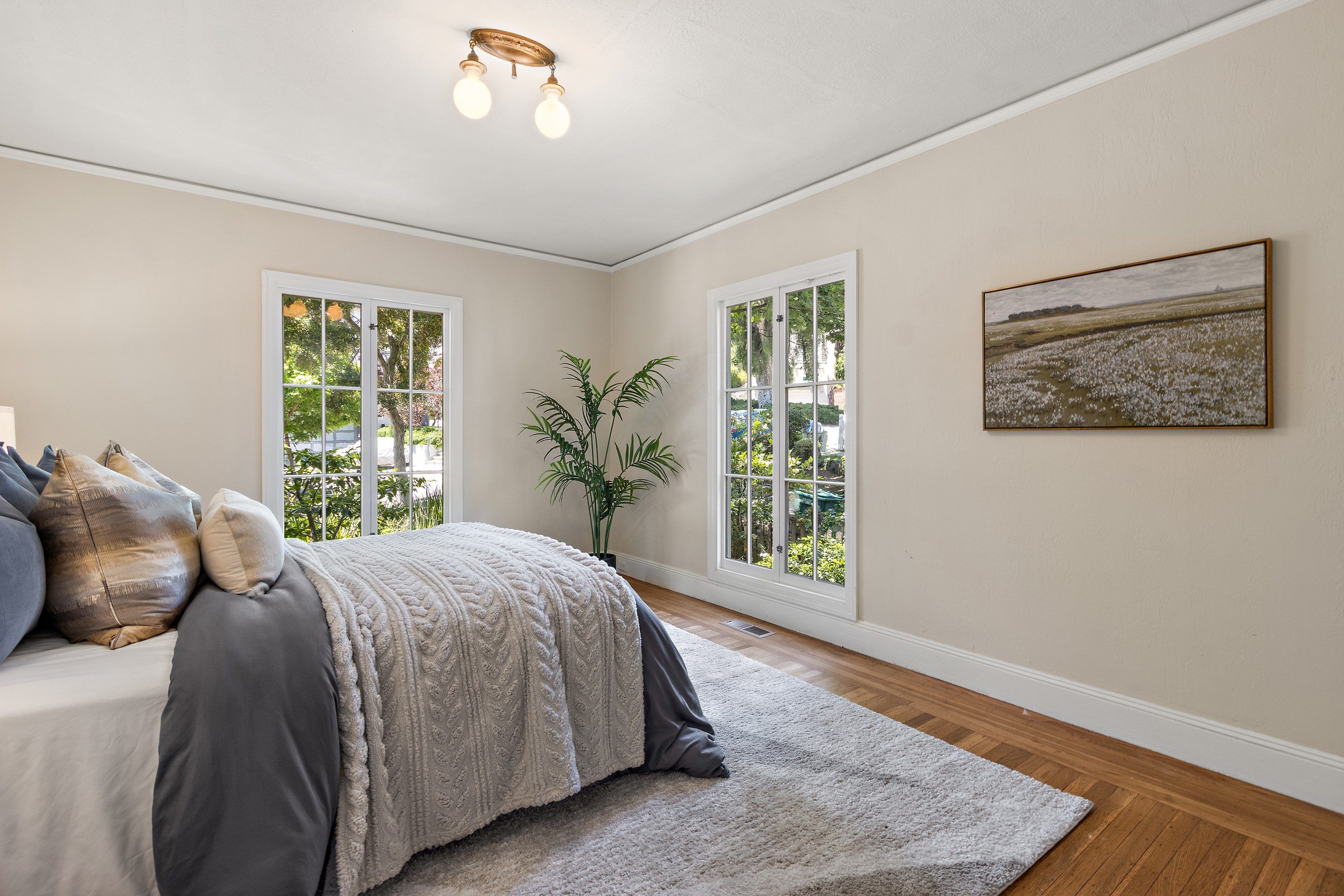  Crocker Highlands Classic with Modern Touches and Backyard Retreat - 物件實景