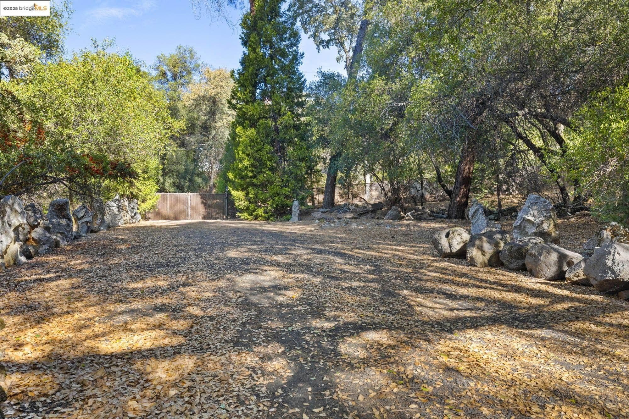 Sonora, California, 95370, United States, 5 Bedrooms Bedrooms, ,4 BathroomsBathrooms,Residential,For Sale,2006245