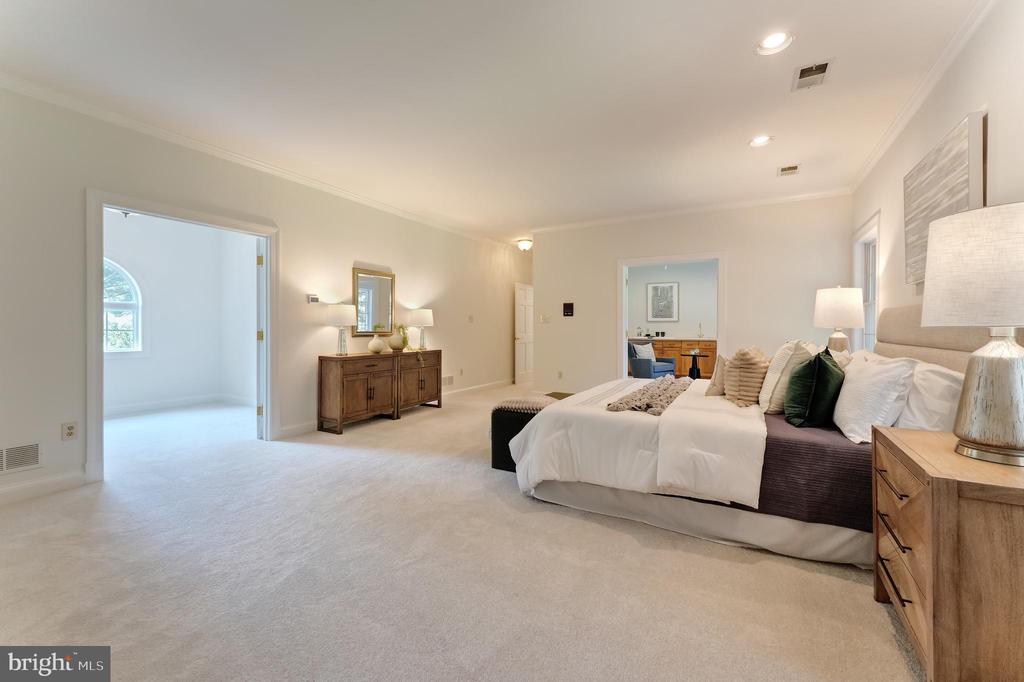 Great Falls, Virginia, 22066, United States, 5 Bedrooms Bedrooms, ,5 BathroomsBathrooms,Residential,For Sale,1900616